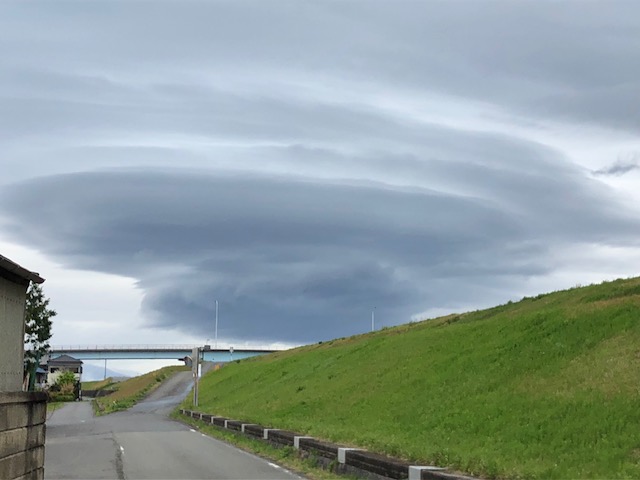 4月15日　雲